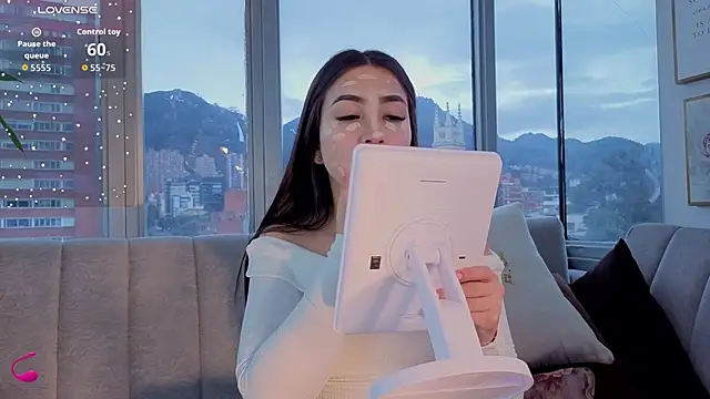 Ivanna West online show from November 2025 11:32:02 AM