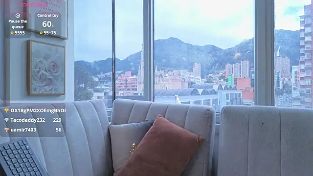 Snapshot of Ivanna_West chatting on June 2026 02:33:01 PM Ivanna West online show from June 2026 02:33:01 PM