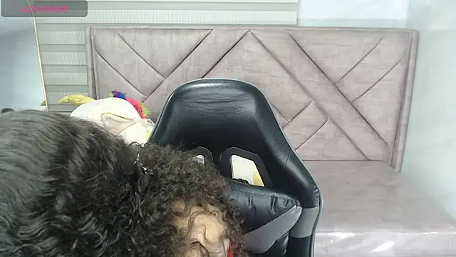 danatella a online show from September 2025 01:24:01 PM