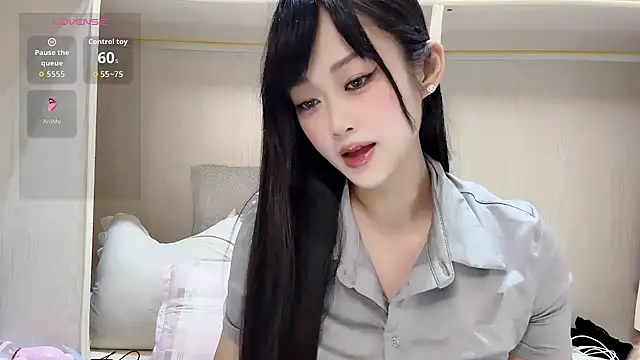 yueyue2003 online show from June 2026 12:50:02 PM