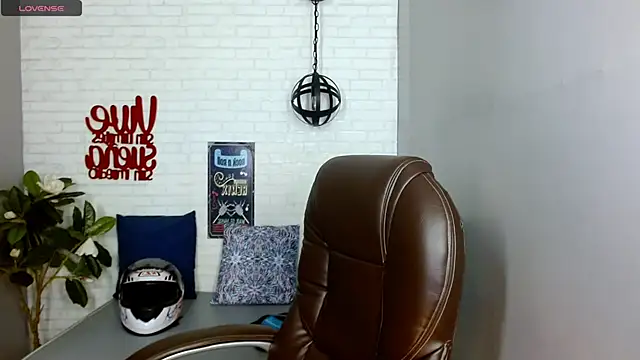 Snapshot of Martin_Linares chatting on February 2025 01:35:02 PM Martin Linares online show from February 2025 01:35:02 PM