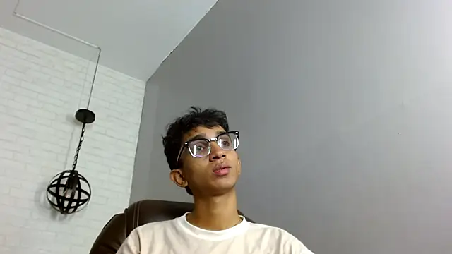 Snapshot of Martin_Linares chatting on March 2025 01:50:02 PM Martin Linares online show from March 2025 01:50:02 PM