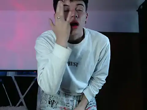 Smith boy 25 online show from March 2025 10:07:02 PM