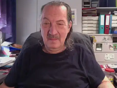 HMStraps01 online show from January 2025 10:33:02 AM