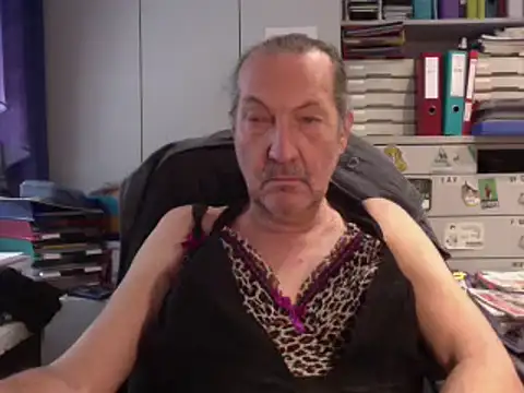 HMStraps01 online show from February 2025 11:50:02 AM