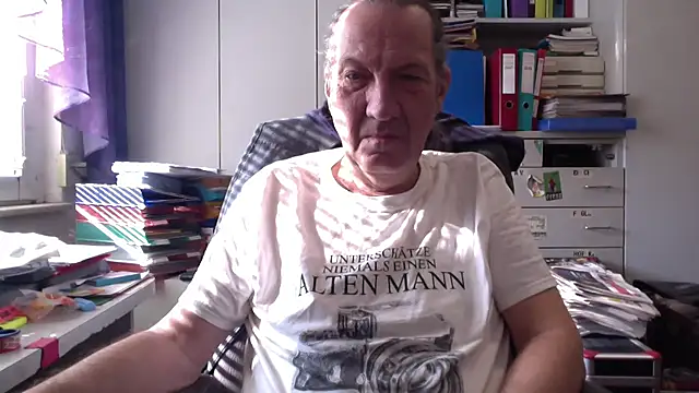 HMStraps01 online show from February 2025 09:43:01 AM