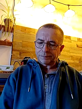 Snapshot of Xavspank2 chatting on November 2025 09:41:01 AM Xavspank2 online show from November 2025 09:41:01 AM