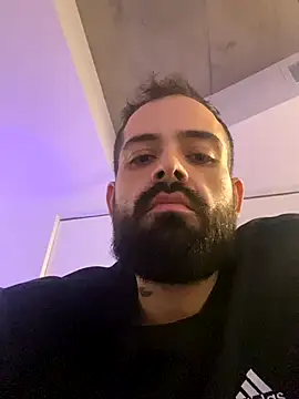 guccititi online show from November 2025 01:40:01 AM