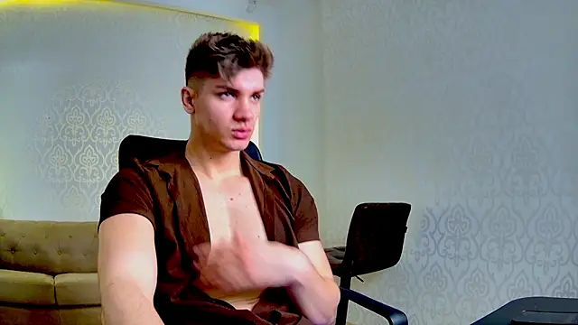 MaxKaiden online show from March 2026 06:09:02 AM