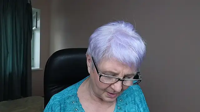 Sandra Snowflake online show from March 2025 10:11:02 AM