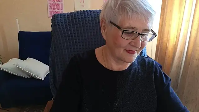 Sandra Snowflake online show from June 2026 11:56:02 AM