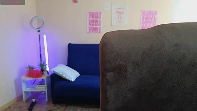 Sandra Snowflake online show from June 2026 12:14:02 PM