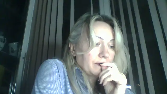 Snapshot of Mary888x chatting on March 2025 08:27:01 PM Mary888x online show from March 2025 08:27:01 PM