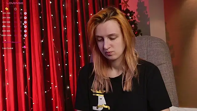 aishiro online show from December 2025 01:39:02 PM