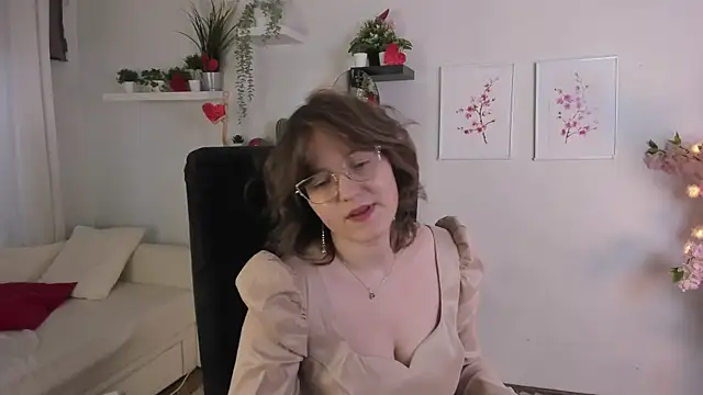 Snapshot of Rada_Woods chatting on February 2025 02:26:01 PM Rada Woods online show from February 2025 02:26:01 PM