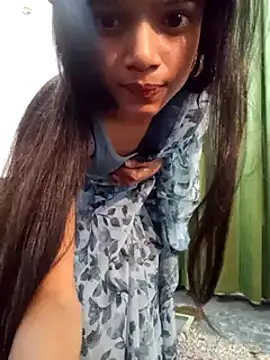 Snapshot of yourslady_ chatting on February 2025 09:00:02 AM yourslady  online show from February 2025 09:00:02 AM