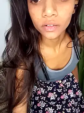 Snapshot of yourslady_ chatting on March 2025 12:44:02 PM yourslady  online show from March 2025 12:44:02 PM