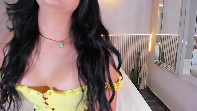 GeorginaReyes online show from November 2025 10:44:02 PM