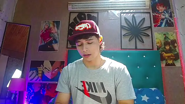 LiamAndrewzz online show from November 2025 03:45:02 PM