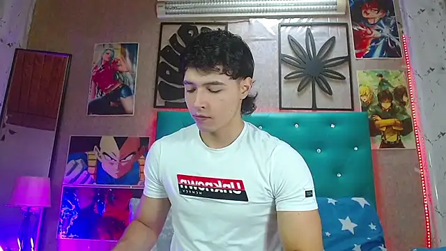 LiamAndrewzz online show from November 2025 04:53:01 PM