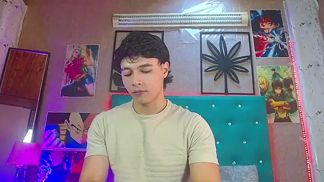 LiamAndrewzz online show from January 2026 07:39:01 PM