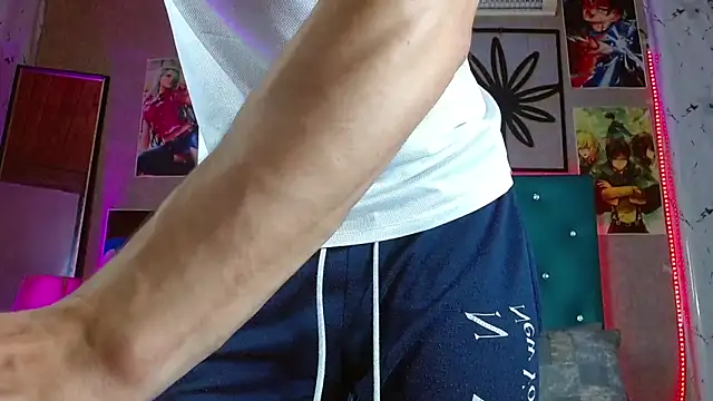 LiamAndrewzz online show from April 2026 04:41:01 AM