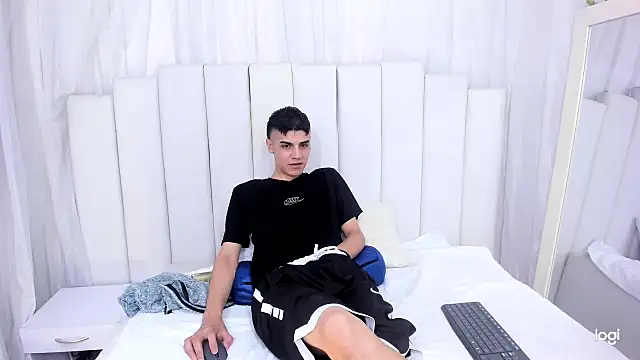 Snapshot of frank_jhonsson chatting on October 2025 02:13:02 PM frank jhonsson online show from October 2025 02:13:02 PM