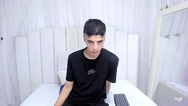 Snapshot of frank_jhonsson chatting on November 2025 02:08:02 PM frank jhonsson online show from November 2025 02:08:02 PM