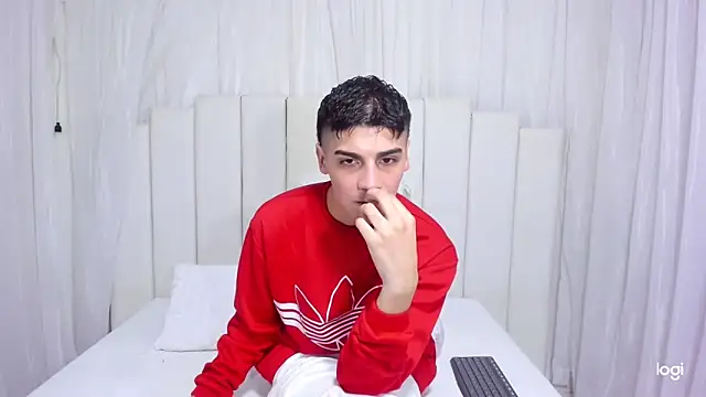 Snapshot of frank_jhonsson chatting on November 2025 04:28:01 PM frank jhonsson online show from November 2025 04:28:01 PM