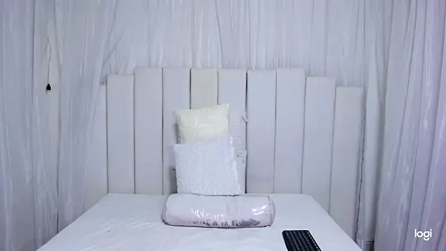 Snapshot of frank_jhonsson chatting on November 2025 03:22:02 PM frank jhonsson online show from November 2025 03:22:02 PM