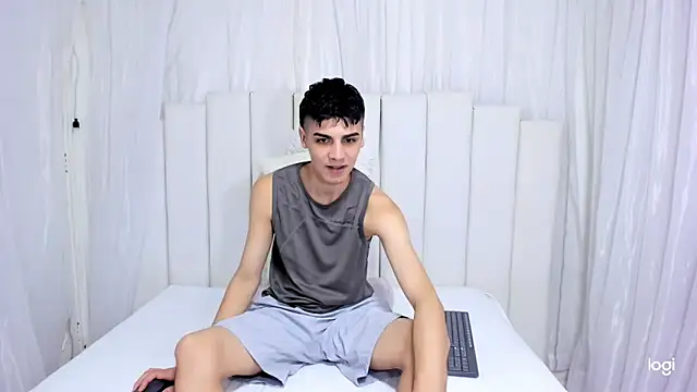 Snapshot of frank_jhonsson chatting on November 2025 02:54:01 PM frank jhonsson online show from November 2025 02:54:01 PM