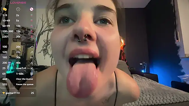 Snapshot of Bloody_Diamond chatting on October 2025 06:32:02 AM Bloody Diamond online show from October 2025 06:32:02 AM