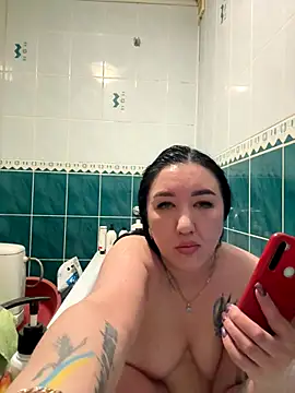 Snapshot of Naughtbaby_2025 chatting on November 2025 04:06:01 PM Naughtbaby 2025 online show from November 2025 04:06:01 PM