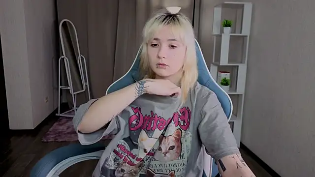 Snapshot of Nasy chatting on December 2025 04:34:02 PM Nasy online show from December 2025 04:34:02 PM