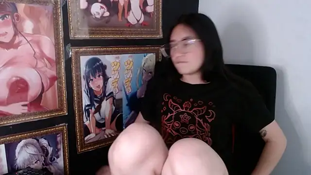 Arielle lov online show from March 2025 06:01:02 PM