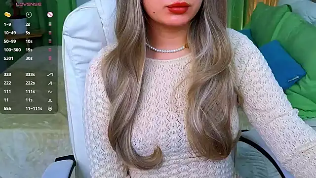 Snapshot of baby_debbie chatting on February 2025 08:20:02 PM baby debbie online show from February 2025 08:20:02 PM