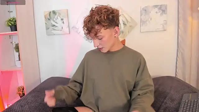 Snapshot of iiangel_ chatting on November 2025 06:45:02 AM iiangel online show from November 2025 06:45:02 AM