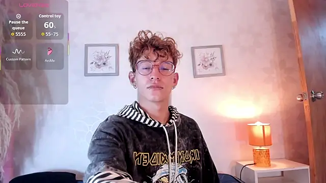 Snapshot of iiangel_ chatting on November 2025 05:39:02 AM iiangel online show from November 2025 05:39:02 AM