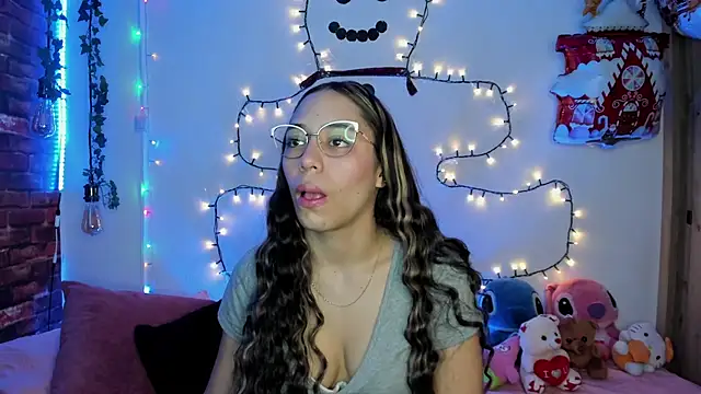 TANIA 06 online show from December 2025 01:40:01 PM