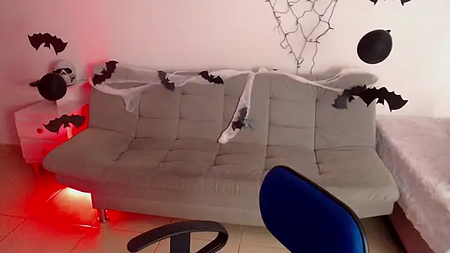 emily-777 online show from October 2025 10:30:02 PM