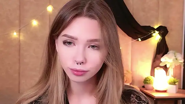 Sierra Fane online show from November 2025 10:58:01 AM