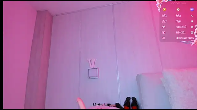 sasha riverss online show from October 2025 07:58:01 PM