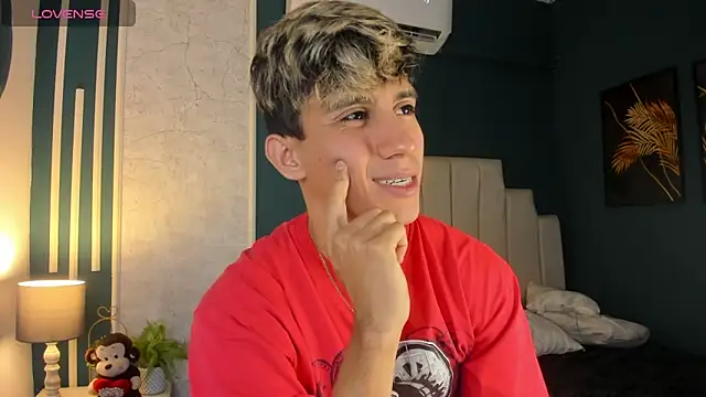 Allex Cano online show from March 2025 11:50:02 AM