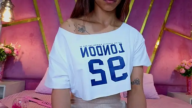 EmmyCortez online show from April 2026 11:46:02 AM