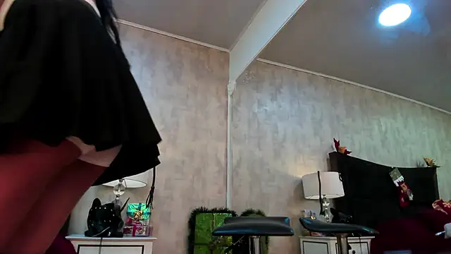 NahomyCarther online show from December 2025 06:00:01 AM