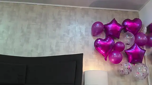 NahomyCarther online show from February 2026 11:23:01 PM