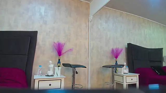 Snapshot of NahomyCarther chatting on May 2026 11:24:01 PM NahomyCarther online show from May 2026 11:24:01 PM