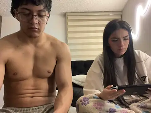 DesireLuxe online show from April 2026 09:20:01 AM