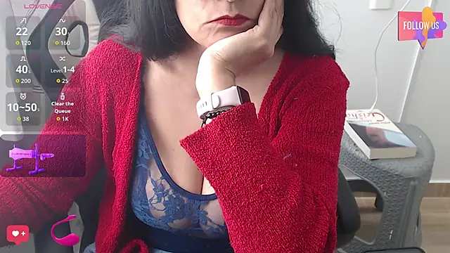 Snapshot of Sexyqueen_mature_ chatting on October 2025 05:03:02 PM Sexyqueen mature online show from October 2025 05:03:02 PM