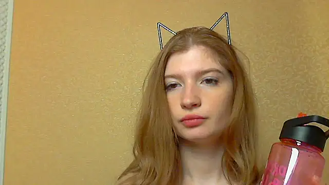 Snapshot of faiirylight chatting on March 2025 11:28:01 AM faiirylight online show from March 2025 11:28:01 AM